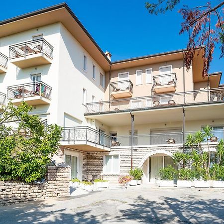 Residenza Panorama Aparthotel Costermano Bagian luar foto