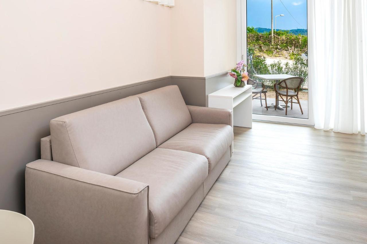 Residenza Panorama Aparthotel Costermano Bagian luar foto