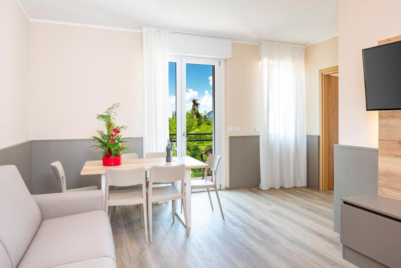 Residenza Panorama Aparthotel Costermano Bagian luar foto