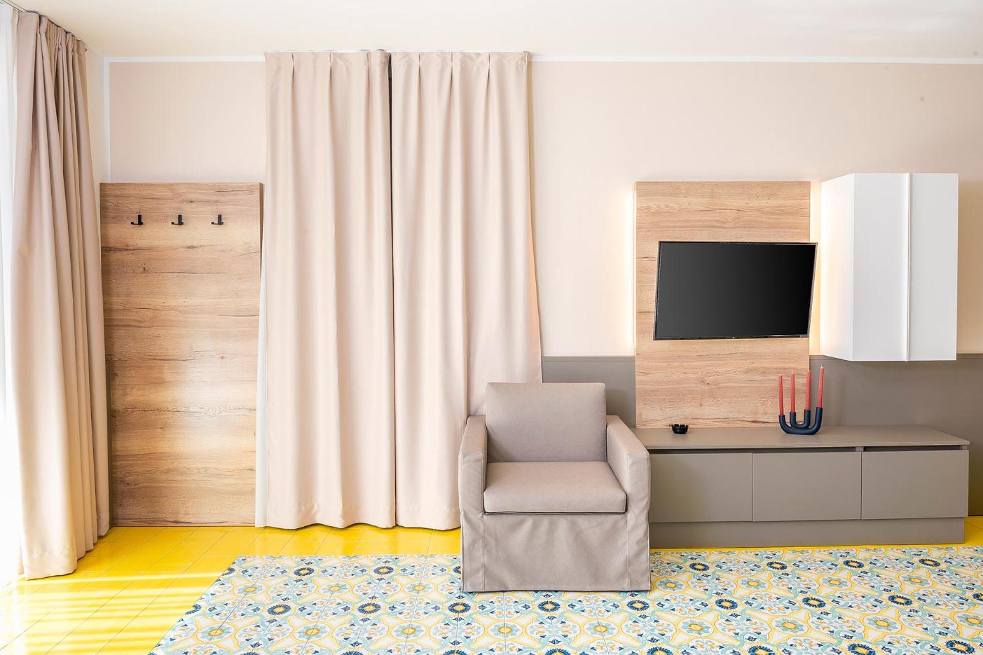 Residenza Panorama Aparthotel Costermano Bagian luar foto