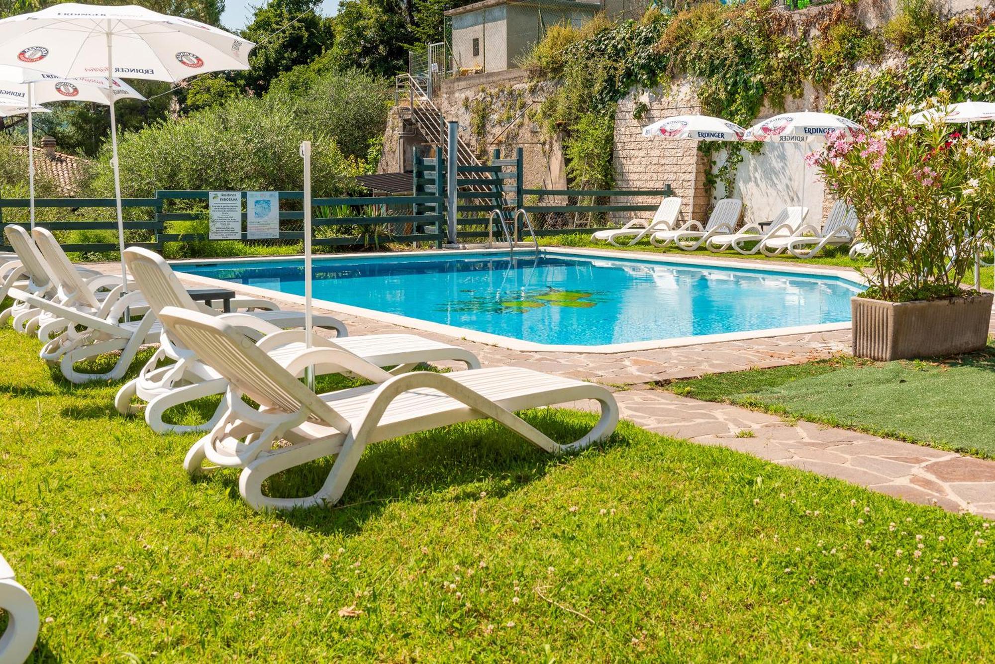 Residenza Panorama Aparthotel Costermano Bagian luar foto
